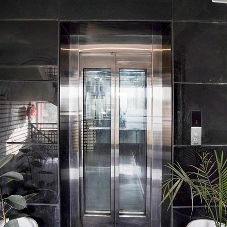 Oyo 83385 Hotel Blue Stone Prayagraj Exterior photo