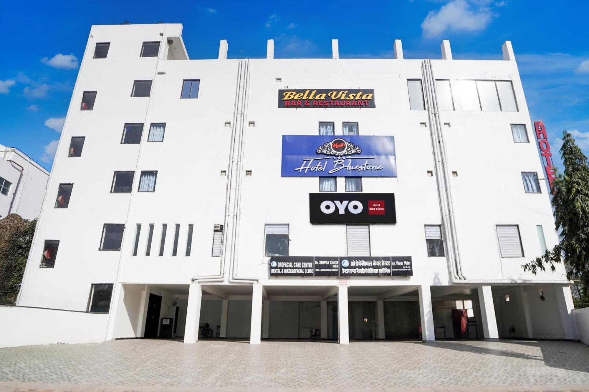 Oyo 83385 Hotel Blue Stone Prayagraj Exterior photo