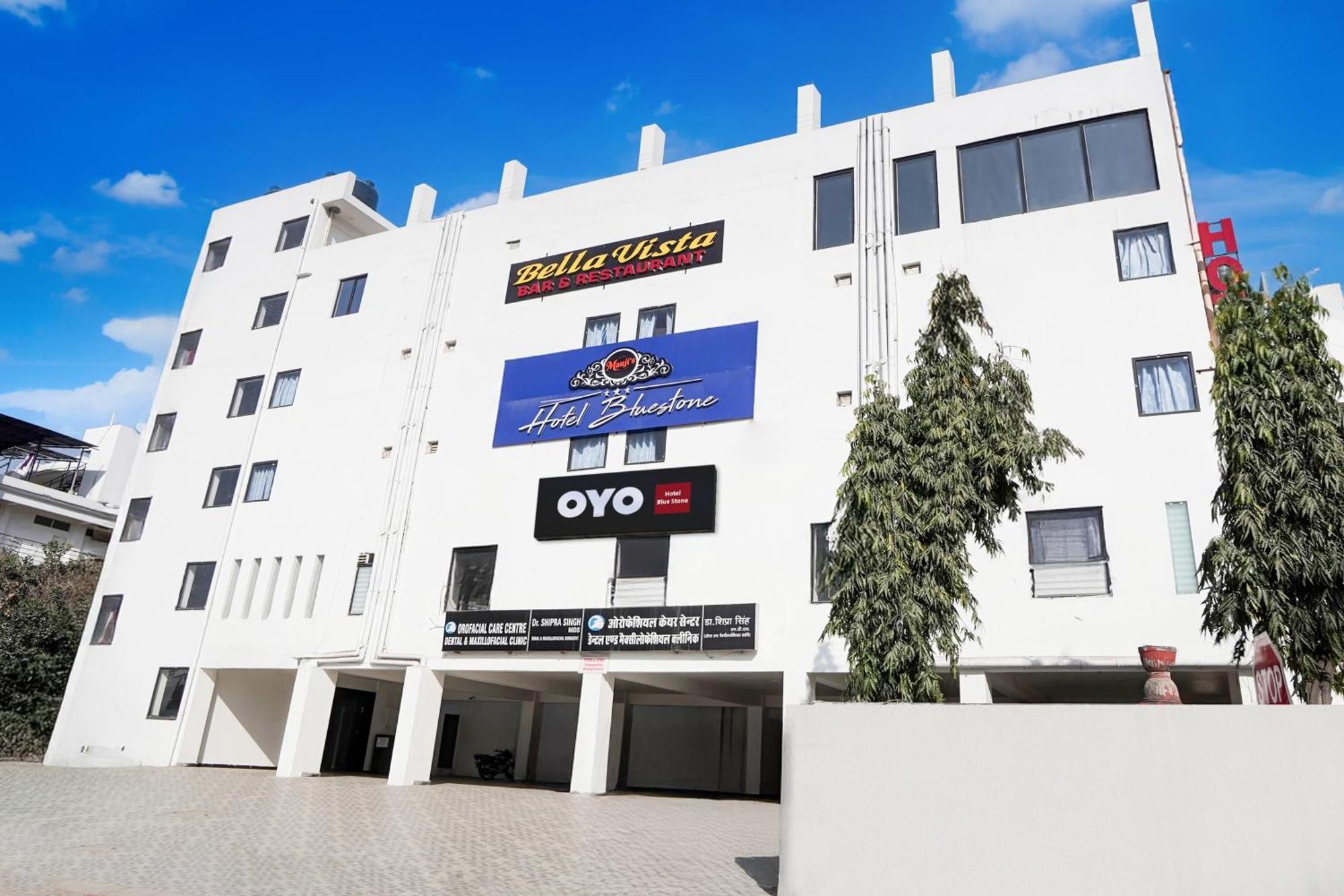 Oyo 83385 Hotel Blue Stone Prayagraj Exterior photo